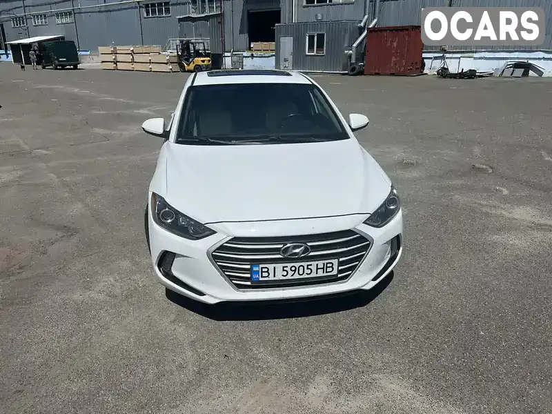 Седан Hyundai Elantra 2017 2 л. Автомат обл. Киевская, Киев - Фото 1/9