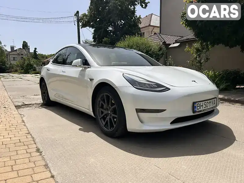 Седан Tesla Model 3 2018 null_content л. обл. Одесская, Одесса - Фото 1/8