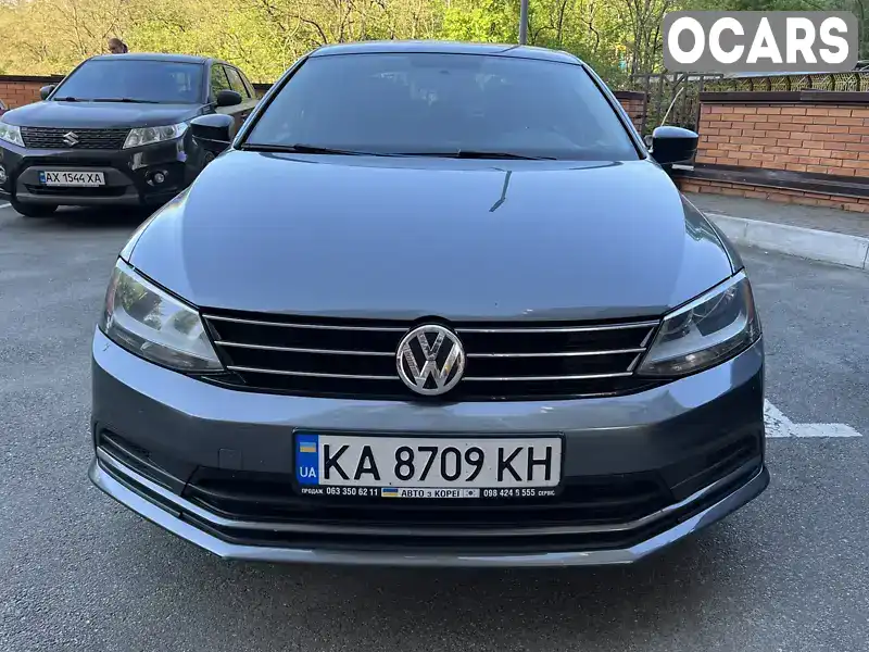 Седан Volkswagen Jetta 2015 2 л. Автомат обл. Киевская, Киев - Фото 1/12