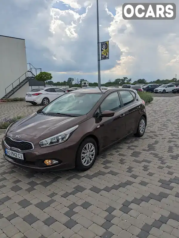 Хэтчбек Kia Ceed 2013 1.59 л. Ручная / Механика обл. Закарпатская, Мукачево - Фото 1/22