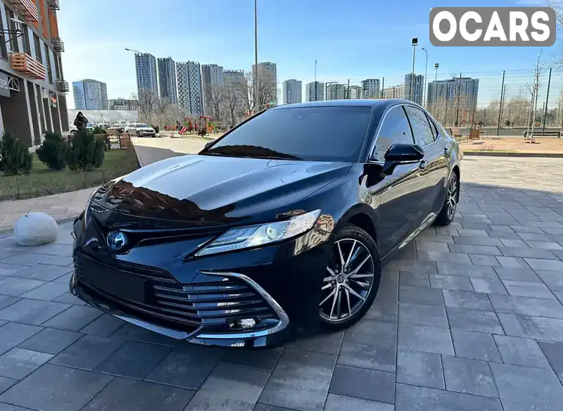 Седан Toyota Camry 2023 2.49 л. обл. Киевская, Киев - Фото 1/10