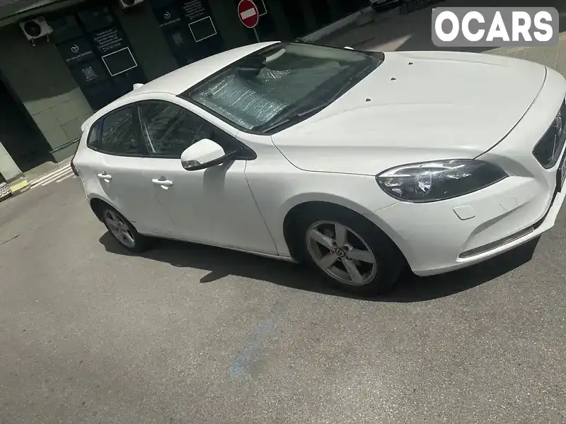 Хетчбек Volvo V40 2013 1.56 л. Автомат обл. Київська, Київ - Фото 1/4