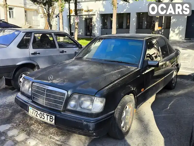 Седан Mercedes-Benz E-Class 1995 2 л. Ручная / Механика обл. Львовская, Львов - Фото 1/9