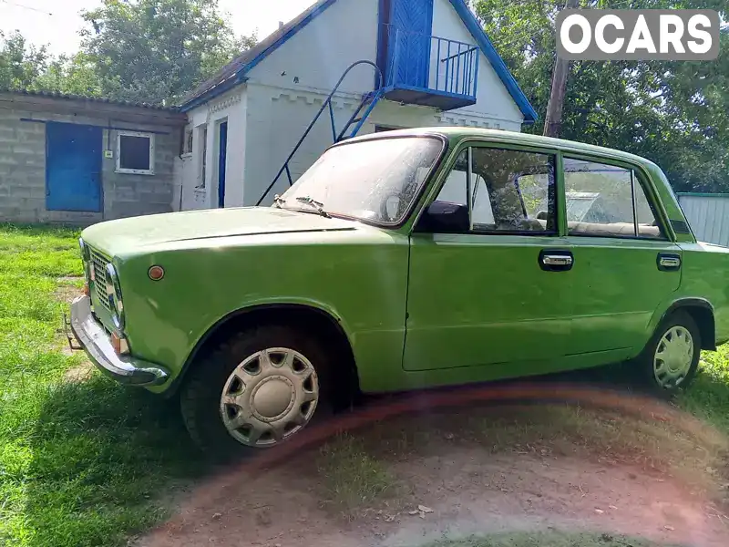 Седан ВАЗ / Lada 2103 1983 null_content л. Ручная / Механика обл. Киевская, Фастов - Фото 1/4