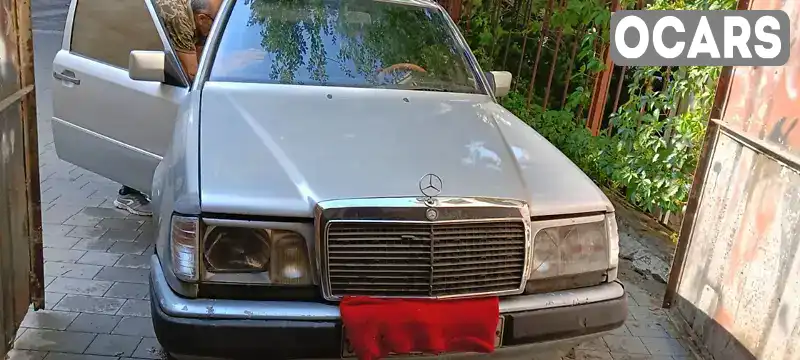 Седан Mercedes-Benz E-Class 1985 null_content л. Ручная / Механика обл. Львовская, Львов - Фото 1/10