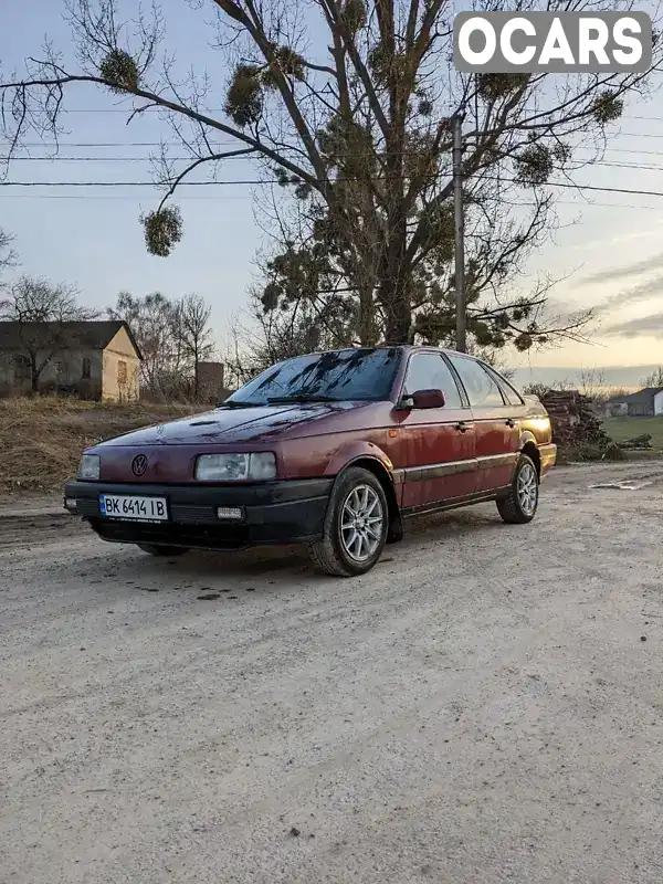 Седан Volkswagen Passat 1992 1.9 л. Ручна / Механіка обл. Рівненська, Дубно - Фото 1/9