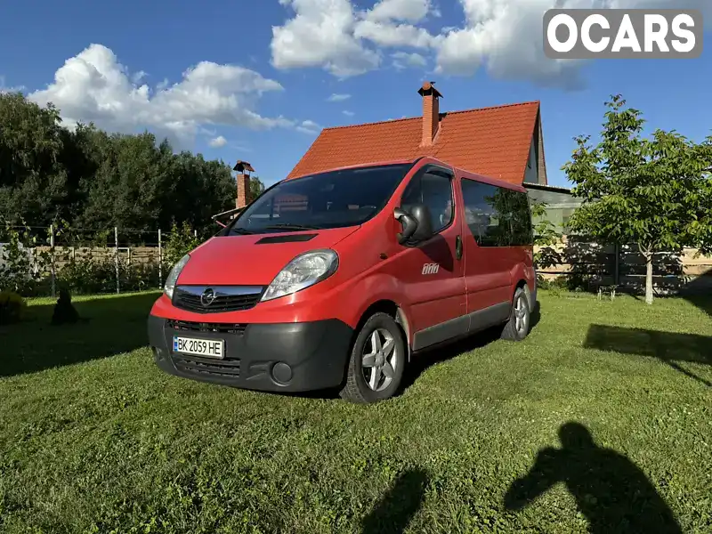 Мінівен Opel Vivaro 2008 2 л. Ручна / Механіка обл. Рівненська, Рівне - Фото 1/17