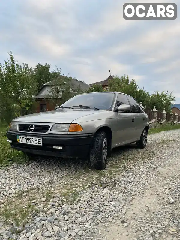 Седан Opel Astra 1994 1.7 л. Ручна / Механіка обл. Івано-Франківська, Надвірна - Фото 1/13