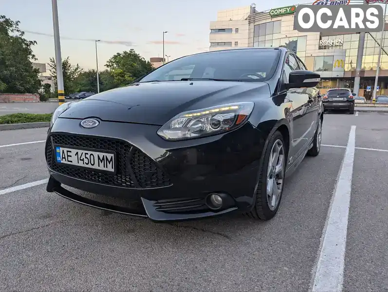 Хэтчбек Ford Focus 2012 2 л. Ручная / Механика обл. Днепропетровская, Днепр (Днепропетровск) - Фото 1/12