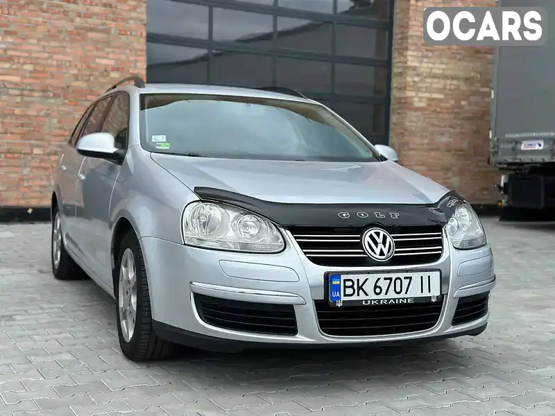 Универсал Volkswagen Golf 2008 1.9 л. Ручная / Механика обл. Ровенская, Костополь - Фото 1/21