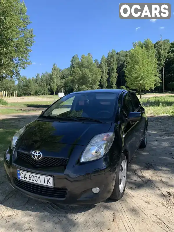 Хэтчбек Toyota Yaris 2010 1.36 л. Ручная / Механика обл. Черкасская, Черкассы - Фото 1/12