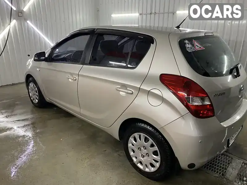 Хетчбек Hyundai i20 2010 1.4 л. Автомат обл. Київська, Київ - Фото 1/15