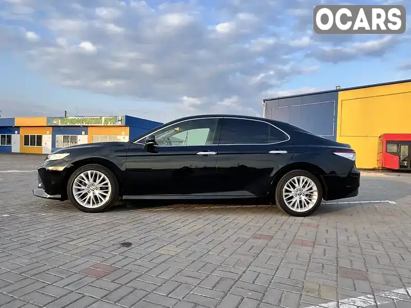 Седан Toyota Camry 2020 3.5 л. Автомат обл. Житомирская, Житомир - Фото 1/10