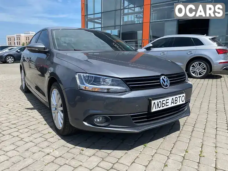 Седан Volkswagen Jetta 2012 1.6 л. Автомат обл. Львовская, Львов - Фото 1/21