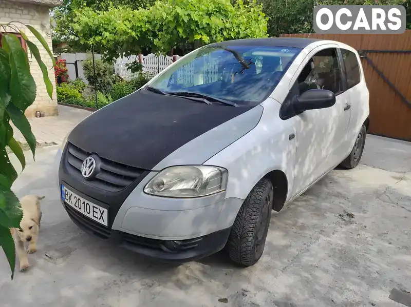 Хетчбек Volkswagen Fox 2010 1.4 л. Ручна / Механіка обл. Рівненська, Рівне - Фото 1/7