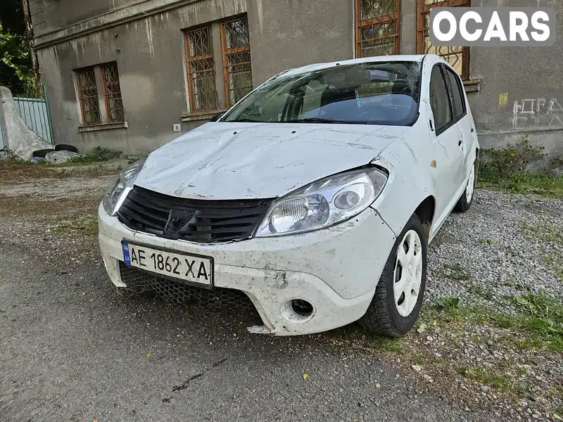 Хэтчбек Dacia Sandero 2010 1.4 л. Ручная / Механика обл. Днепропетровская, Днепр (Днепропетровск) - Фото 1/21