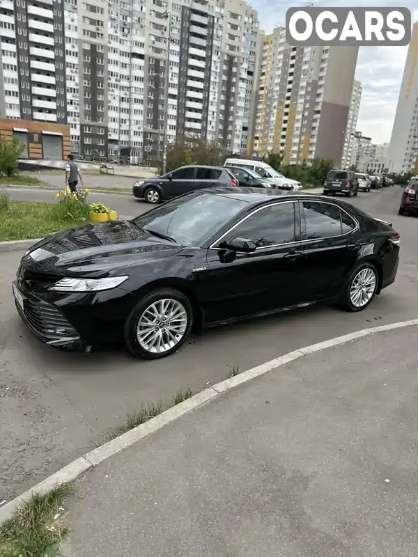 Седан Toyota Camry 2019 2.49 л. Вариатор обл. Киевская, Киев - Фото 1/21