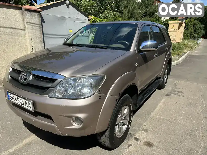 Позашляховик / Кросовер Toyota Fortuner 2006 2.69 л. Автомат обл. Одеська, Одеса - Фото 1/21