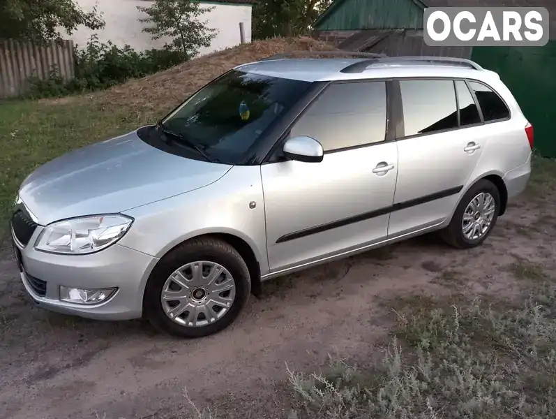 Универсал Skoda Fabia 2011 1.6 л. Ручная / Механика обл. Харьковская, Красноград - Фото 1/21