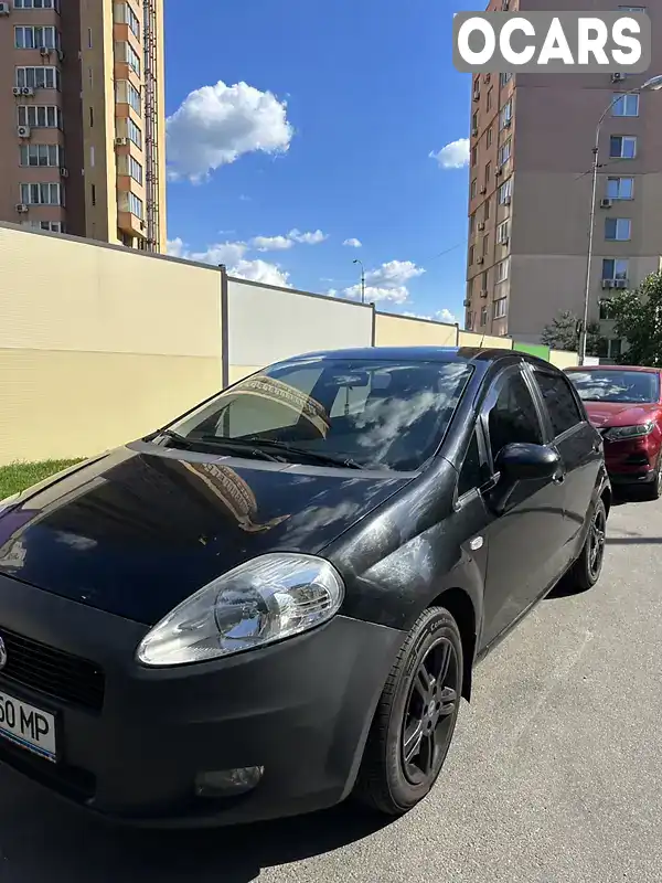 Хетчбек Fiat Grande Punto 2006 1.37 л. Робот обл. Київська, Київ - Фото 1/8