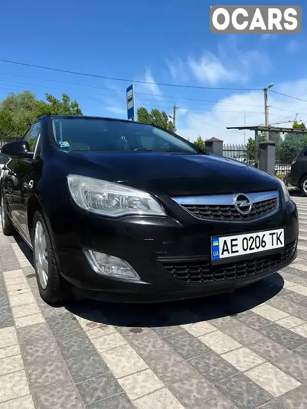 Хэтчбек Opel Astra 2012 1.7 л. Ручная / Механика обл. Львовская, Львов - Фото 1/17