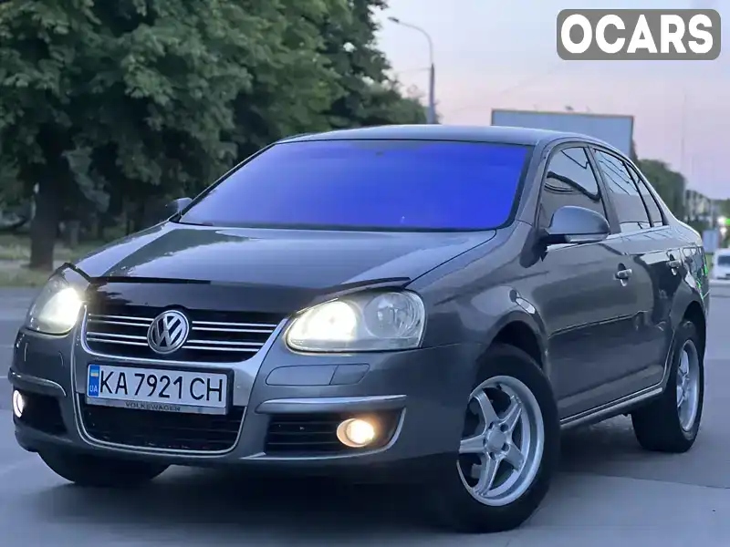 Седан Volkswagen Jetta 2008 1.9 л. Автомат обл. Київська, Київ - Фото 1/21