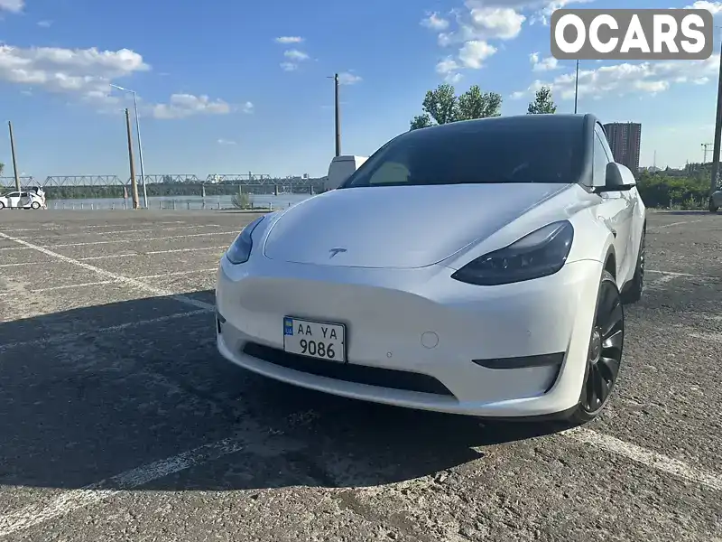 Внедорожник / Кроссовер Tesla Model Y 2022 null_content л. Автомат обл. Киевская, Киев - Фото 1/21