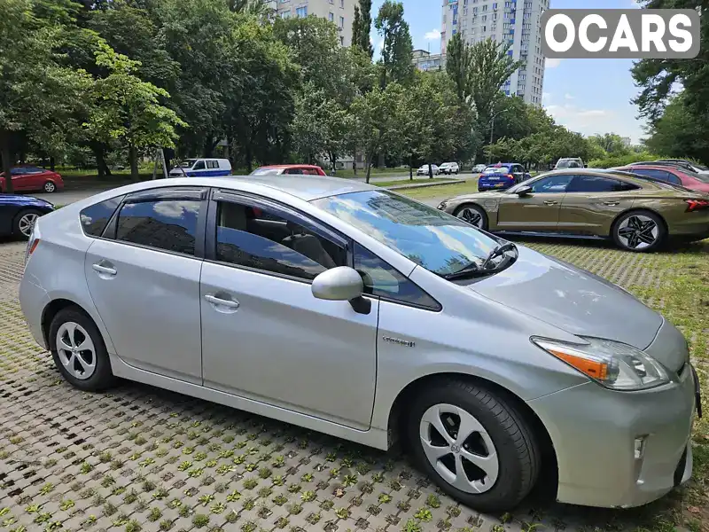 Хетчбек Toyota Prius 2013 1.8 л. Автомат обл. Київська, Київ - Фото 1/12