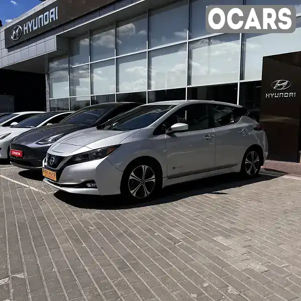 Хэтчбек Nissan Leaf 2018 null_content л. Автомат обл. Полтавская, Полтава - Фото 1/11