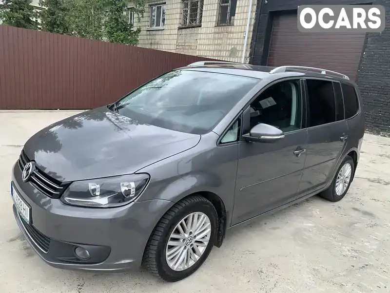 Минивэн Volkswagen Touran 2015 1.6 л. Автомат обл. Киевская, Киев - Фото 1/17