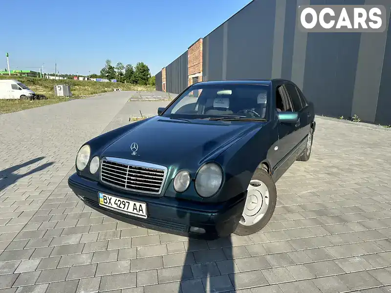 Седан Mercedes-Benz E-Class 1998 2 л. Ручная / Механика обл. Хмельницкая, Хмельницкий - Фото 1/21