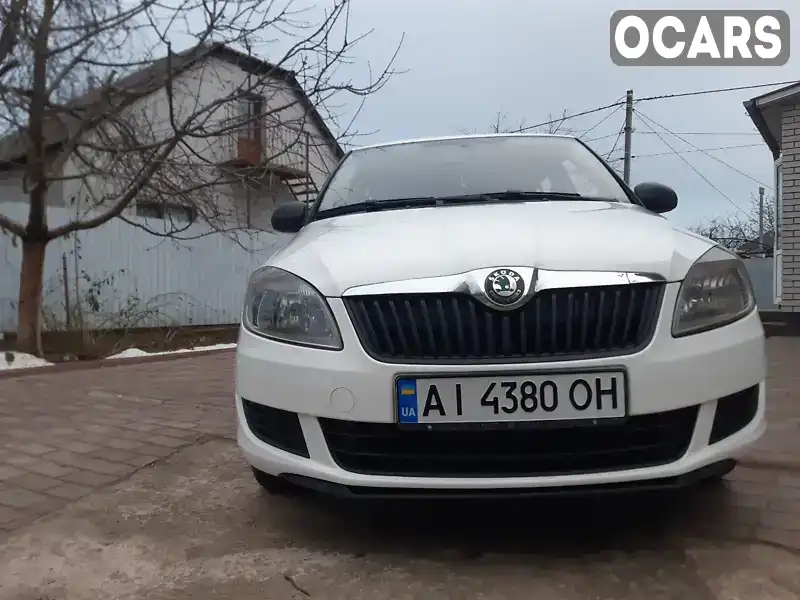 Хетчбек Skoda Fabia 2010 1.2 л. Ручна / Механіка обл. Київська, Бровари - Фото 1/14