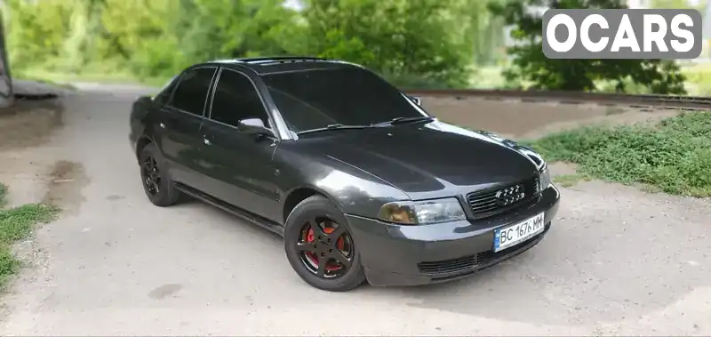 Седан Audi A4 1996 1.6 л. Ручная / Механика обл. Ровенская, Ровно - Фото 1/20