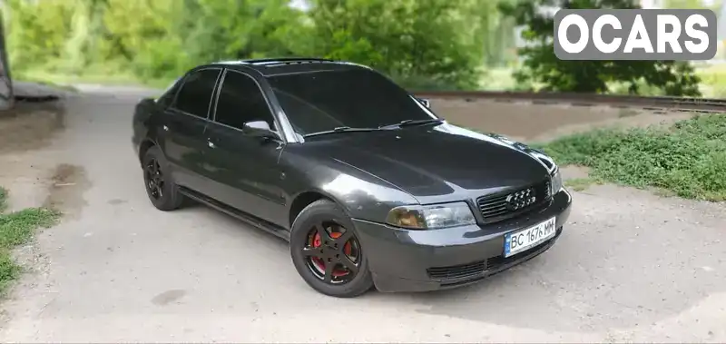 Седан Audi A4 1996 1.6 л. Ручна / Механіка обл. Рівненська, Рівне - Фото 1/20