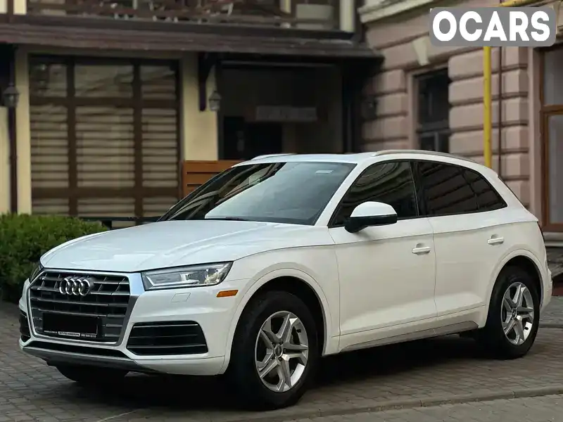 Позашляховик / Кросовер Audi Q5 2018 2 л. Автомат обл. Чернівецька, Чернівці - Фото 1/15