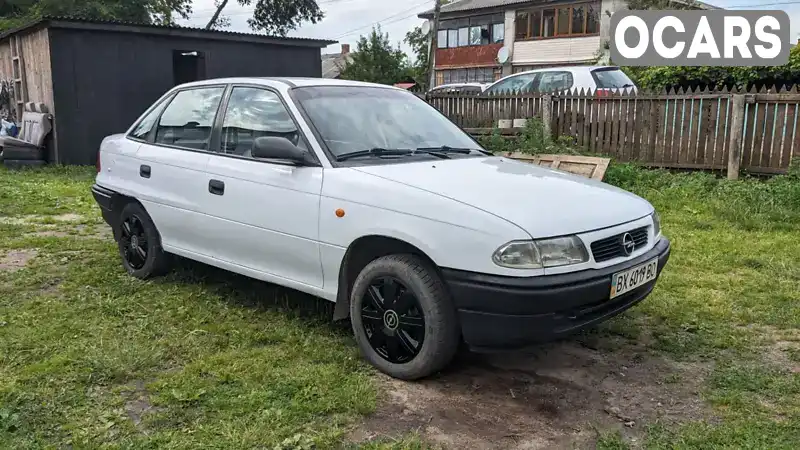 Седан Opel Astra 1997 1.6 л. Ручная / Механика обл. Хмельницкая, Шепетовка - Фото 1/8