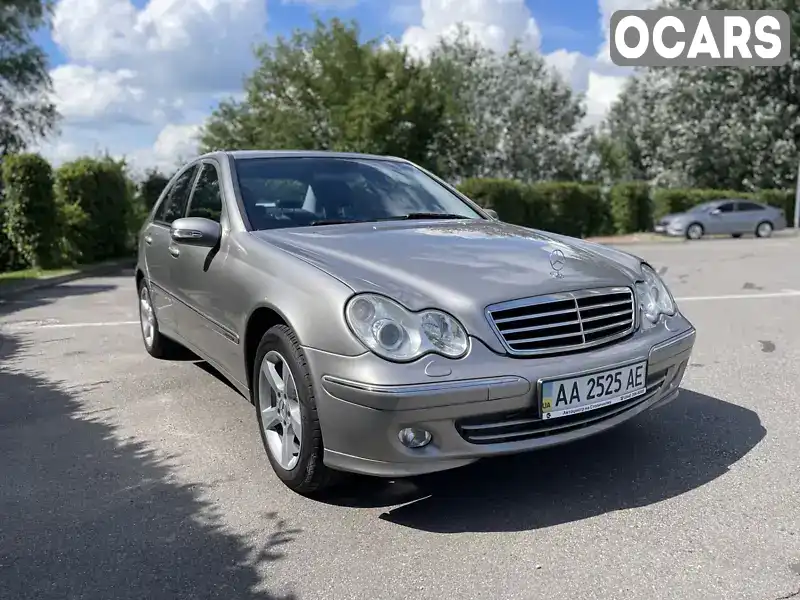 Седан Mercedes-Benz C-Class 2005 null_content л. Автомат обл. Киевская, Киев - Фото 1/21