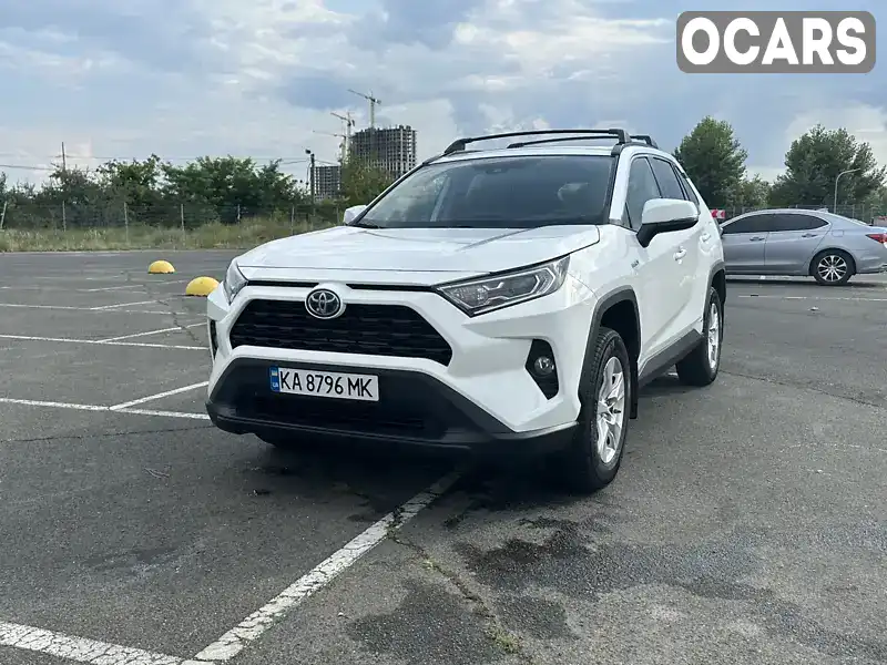 Позашляховик / Кросовер Toyota RAV4 2019 2.49 л. Варіатор обл. Київська, Київ - Фото 1/21