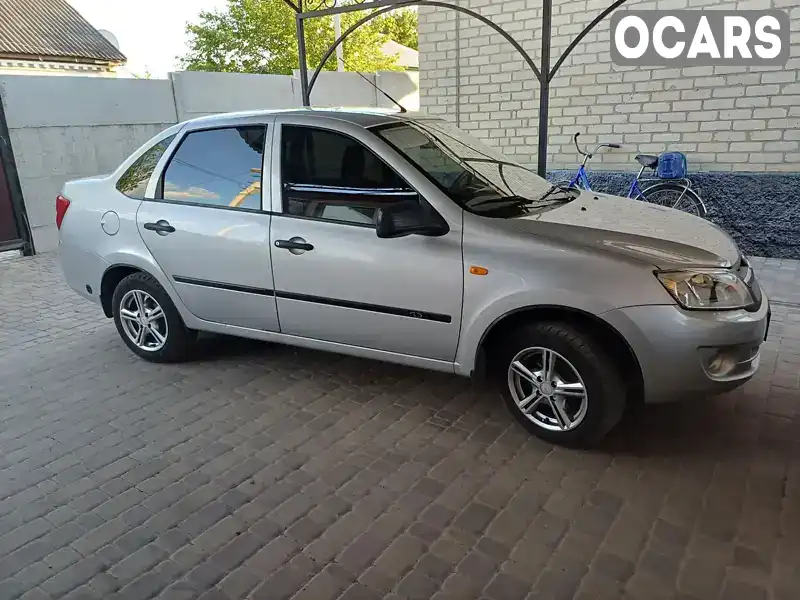 Седан ВАЗ / Lada 2190 Granta 2013 1.6 л. Ручна / Механіка обл. Кіровоградська, Олександрія - Фото 1/13