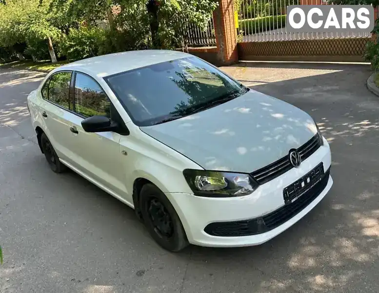 Седан Volkswagen Polo 2012 1.6 л. Ручная / Механика обл. Черниговская, Прилуки - Фото 1/21