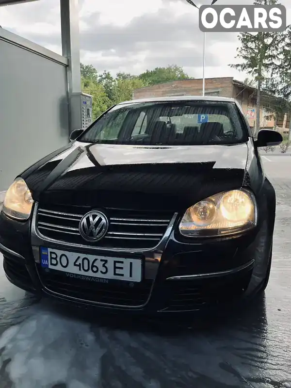 Седан Volkswagen Jetta 2005 1.6 л. Ручна / Механіка обл. Тернопільська, Тернопіль - Фото 1/21