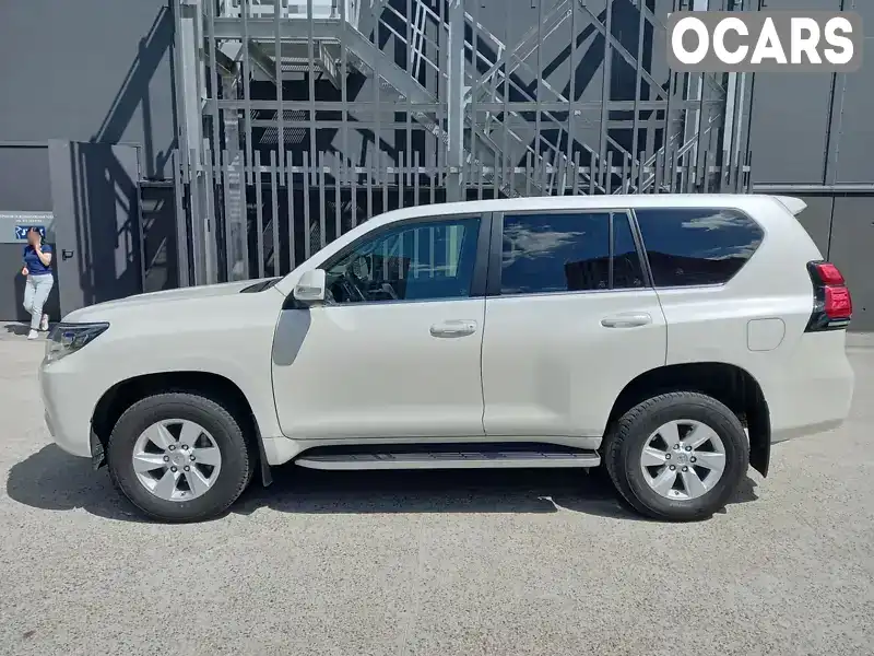 Позашляховик / Кросовер Toyota Land Cruiser Prado 2020 3.96 л. Автомат обл. Київська, Київ - Фото 1/21