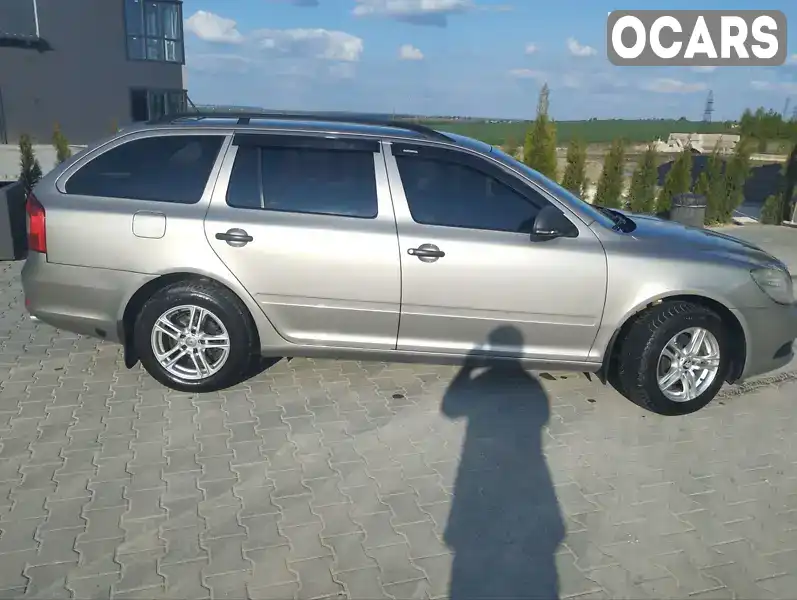 Универсал Skoda Octavia 2009 1.6 л. Ручная / Механика обл. Тернопольская, Тернополь - Фото 1/13