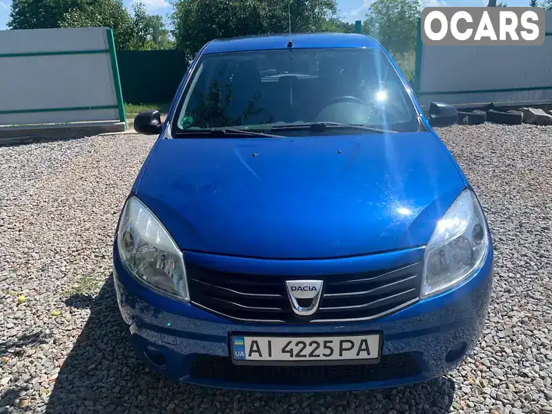 Хэтчбек Dacia Sandero 2009 1.4 л. Ручная / Механика обл. Киевская, Белая Церковь - Фото 1/8