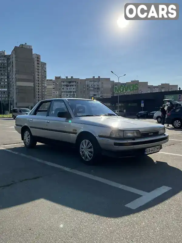 Седан Toyota Camry 1987 2 л. Ручная / Механика обл. Киевская, Киев - Фото 1/21