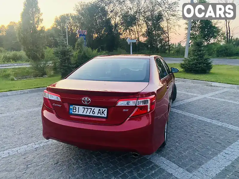 Седан Toyota Camry 2013 2.49 л. Автомат обл. Полтавская, Пирятин - Фото 1/9