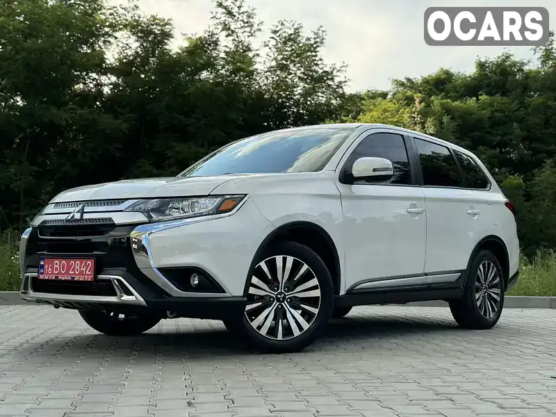 Внедорожник / Кроссовер Mitsubishi Outlander 2019 2.36 л. Вариатор обл. Полтавская, Полтава - Фото 1/21