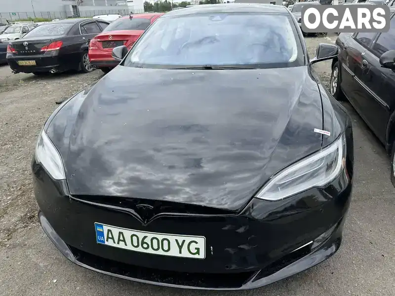 Лифтбек Tesla Model S 2015 null_content л. Автомат обл. Киевская, Киев - Фото 1/14