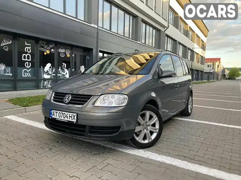 Минивэн Volkswagen Touran 2005 1.6 л. Ручная / Механика обл. Ивано-Франковская, Ивано-Франковск - Фото 1/21