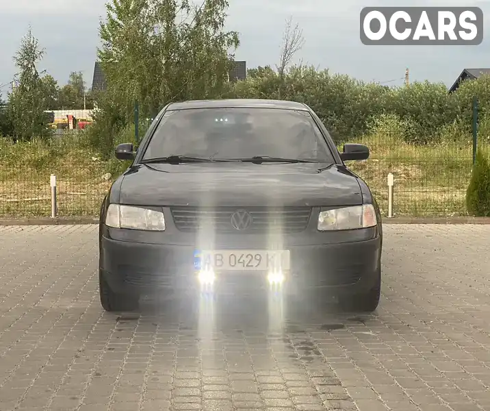 Седан Volkswagen Passat 2000 1.6 л. Ручна / Механіка обл. Івано-Франківська, Яремче - Фото 1/9